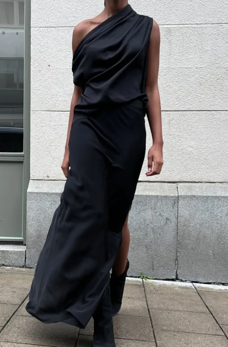 Ahlvar Gallery - Lana Silk Tank Black