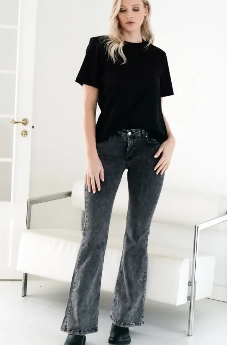 Ahlvar Gallery - Okaya Tee Black