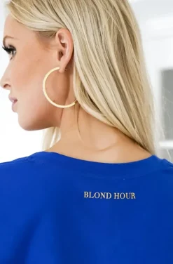 Blond Hour - the Perfect Round neck Tshirt - Vibrant Blue