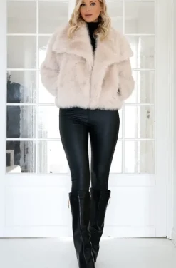 Mixed Brands - Faux Fur Jacket Short with wide collar 40920 - Beige