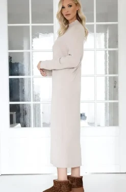 Mixed Brands - Knitted dress with slit 3006 - Beige