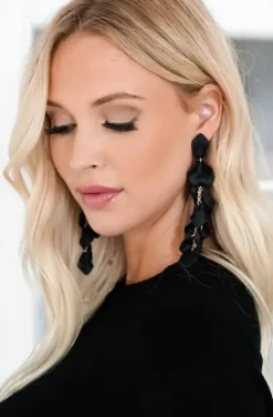 Mixed Brands - Long petal earings 520-72 - Black