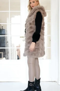Mixed Brands - Longer Vest Fake Fur F40814 - Taupe