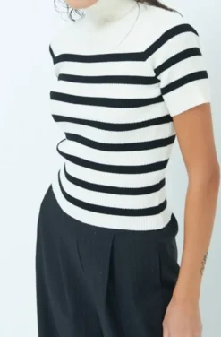Mixed Brands - Striped short sleeve turtleneck 3373 - Beige