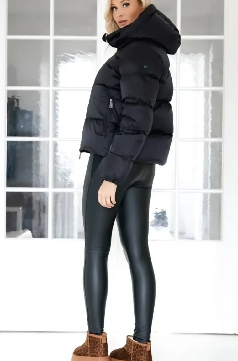 Monel - Val Cenis Short No Neck-logo - Black