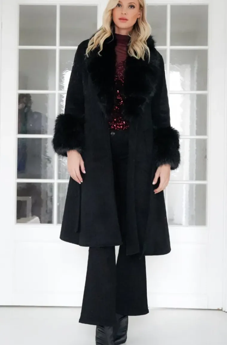 Plain Vanilla - Amazing coat with Faux fur Details - Black