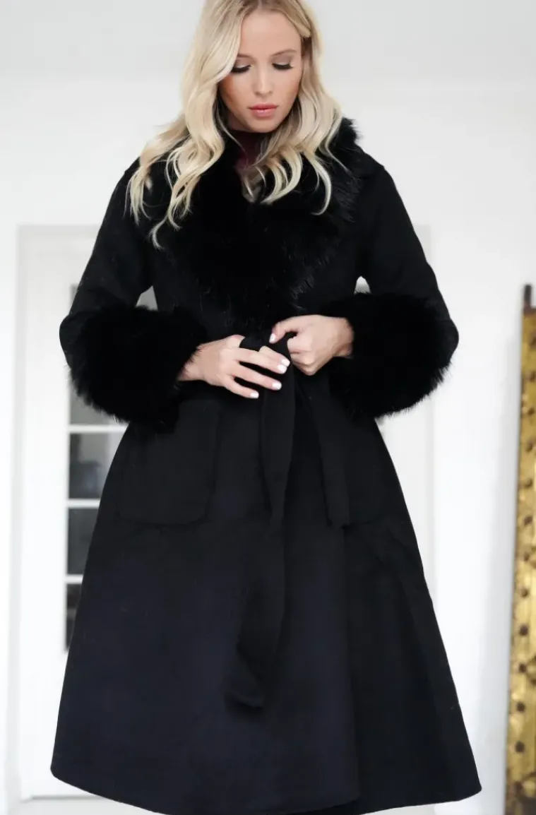 Plain Vanilla - Amazing coat with Faux fur Details - Black