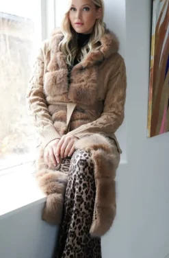 Plain Vanilla - Knitted Cardigan/Jacket with Faux Fur - Camel