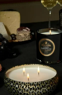 Voluspa - 3 Wick Tin Candle 40 tim Crisp Champagne